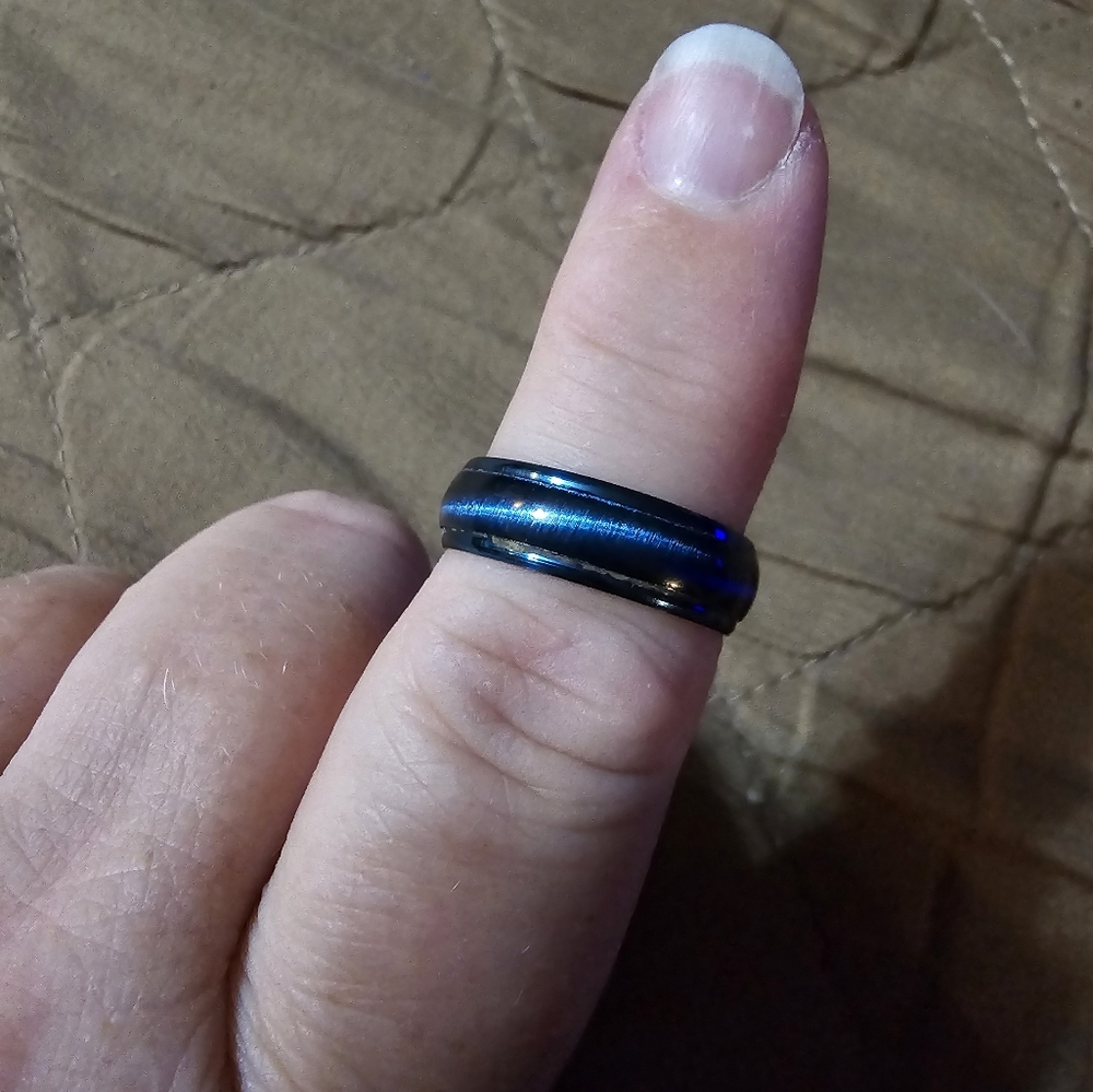 Fidget ring and blue ring - Picture 4 of 4